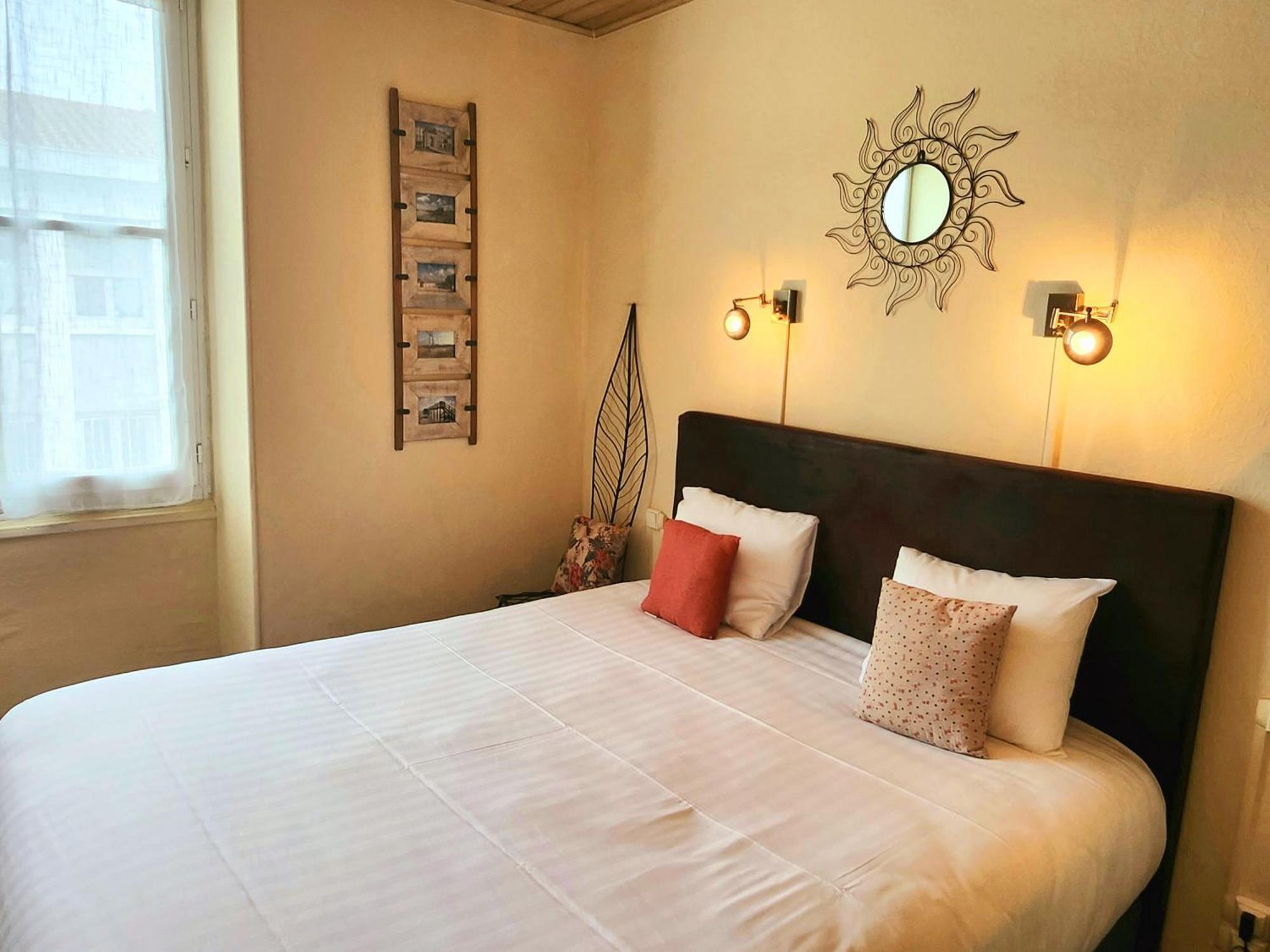 Logis Hotel Lafayette Rochefort France Esterno foto