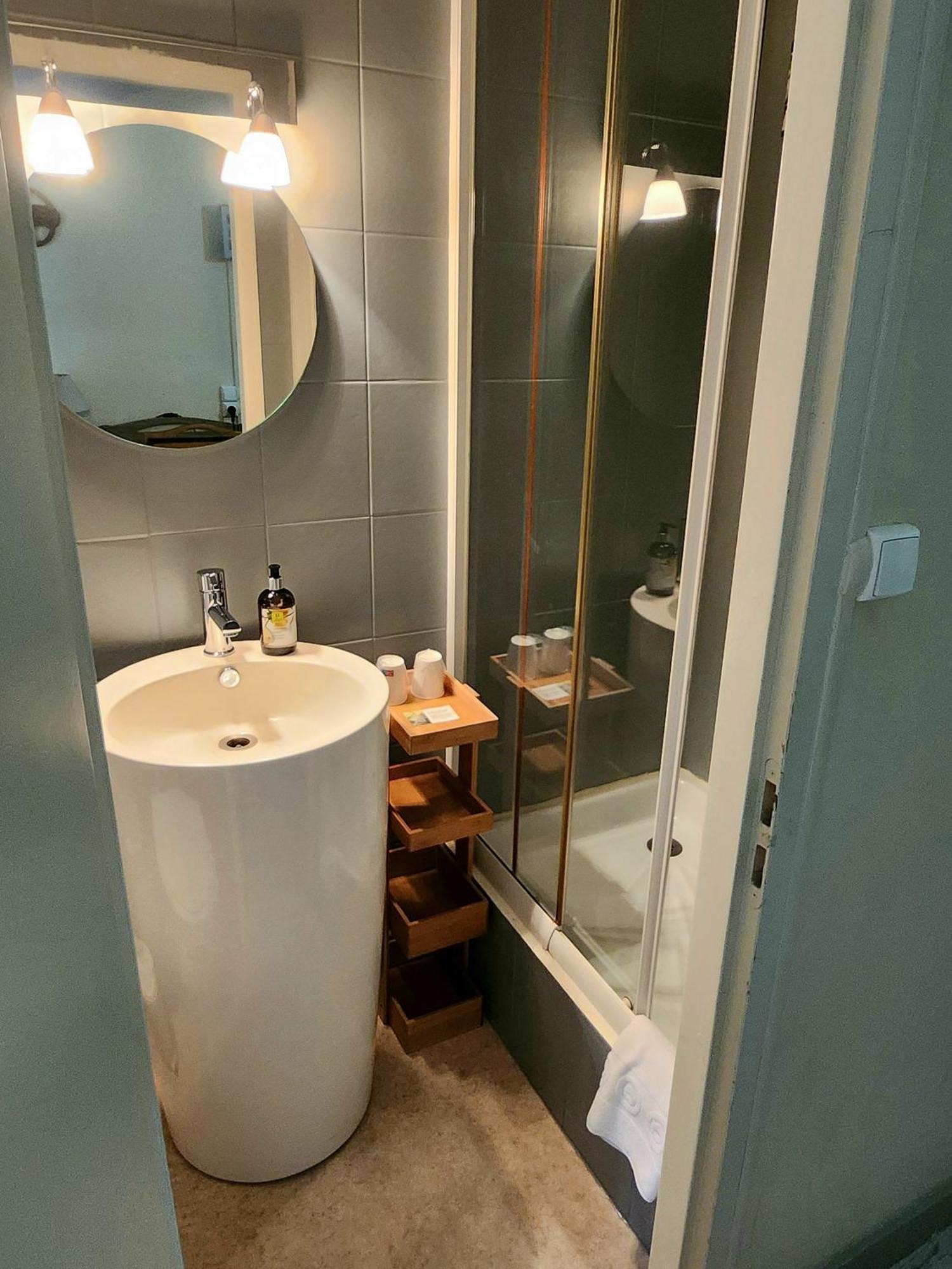 Logis Hotel Lafayette Rochefort France Esterno foto
