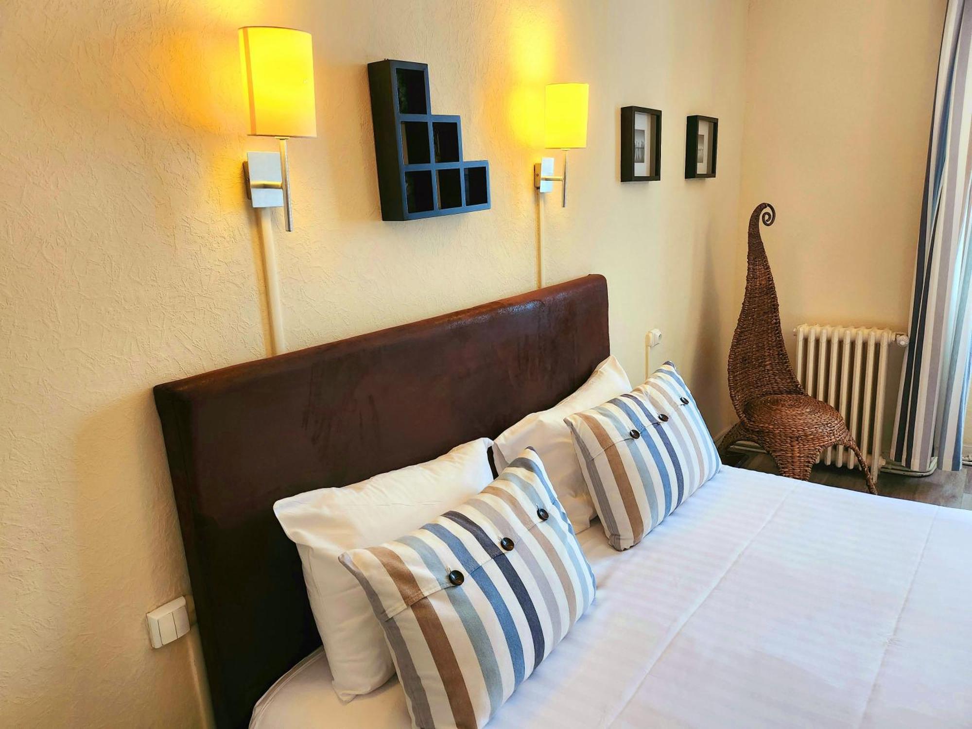 Logis Hotel Lafayette Rochefort France Esterno foto