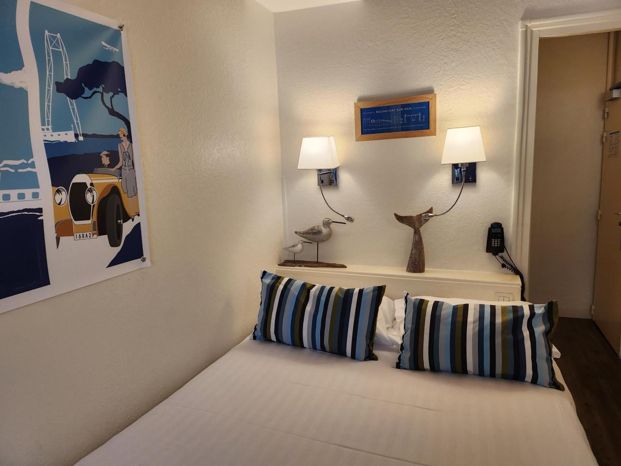 Logis Hotel Lafayette Rochefort France Esterno foto