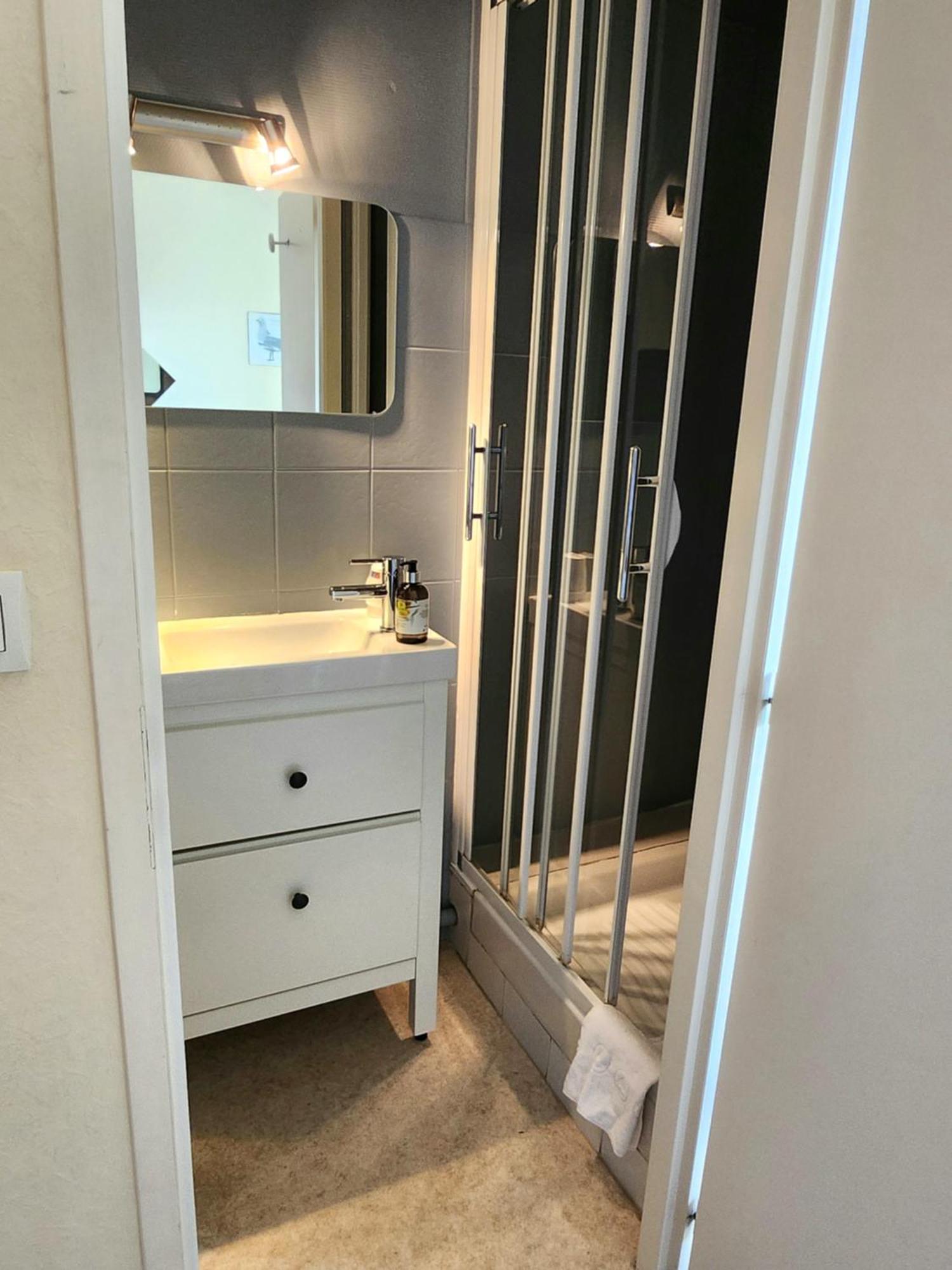 Logis Hotel Lafayette Rochefort France Esterno foto